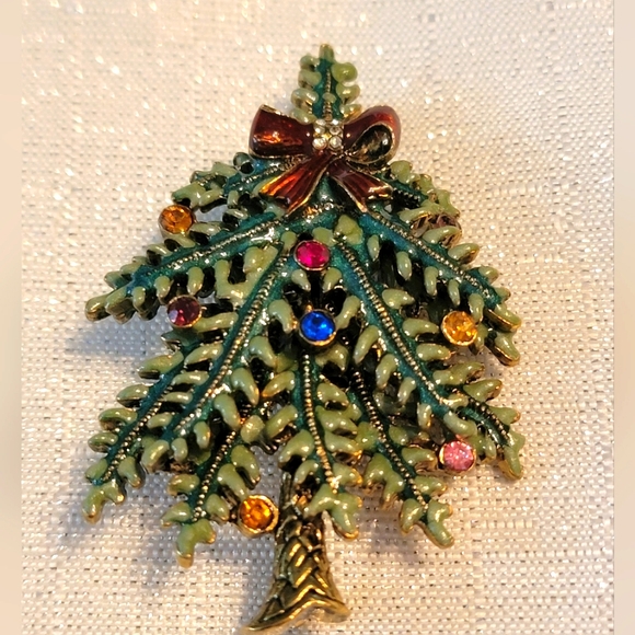 Avon 2004 1st Annual Christmas Tree Brooch - Picture 3 of 7